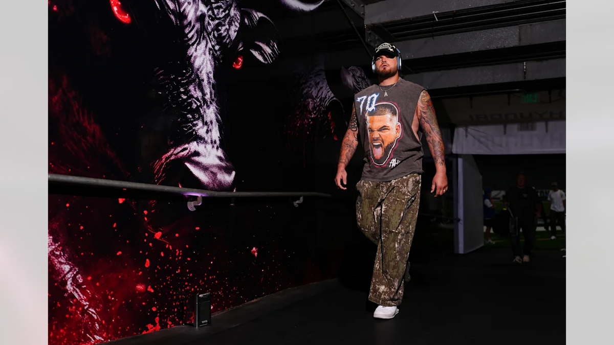 Alec Anderson Big Face T-Shirt